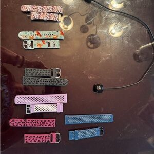 Fitbit Versa 4 Interchangeable Watch Bands Assortment of Colors/ Watch Charger